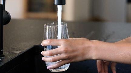 eau-potable-6585c8d2b8fd4188154664