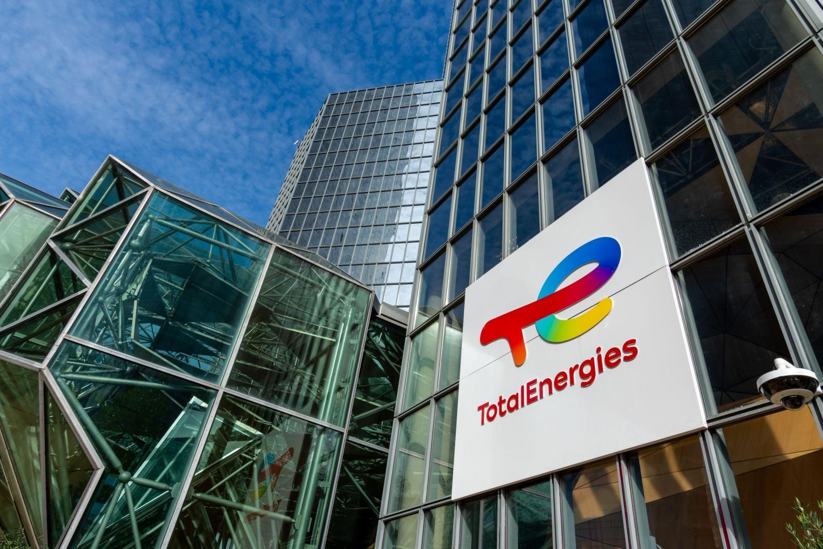 totalenergies-condamnee-pour-greenwashing-la-justice-francaise-trace-une-ligne-rouge